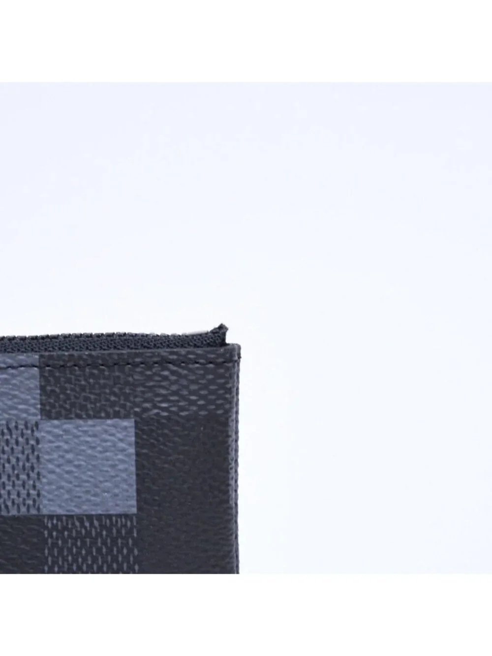 Louis Vuitton authentic storage pattern